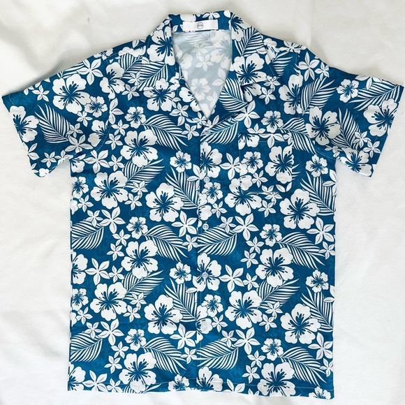 Boys Blue Floral summer Hawaiian Shirt 12-13 - Picture 1 of 4